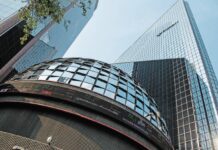 Bolsa mexicana extiende avance de la jornada anterior en la apertura del 5 de junio