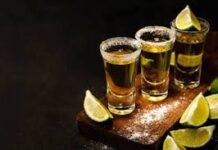 Emiten alerta sanitaria por falsificación de una marca de tequila / Por Alicia Valverde