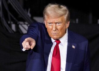 Trump amenaza con terminar las negociaciones si Irán cobra peajes en el estrecho de Ormuz