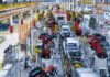 A la baja la fabricación de vehículos ligeros en México
