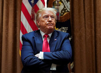 Aprobación de Trump cae a su mínimo histórico a semanas de las elecciones de medio mandato