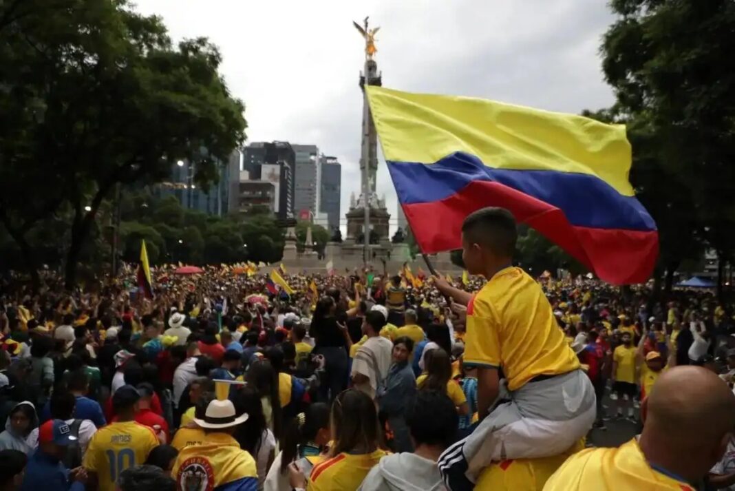 COLOMBIANOS TURISTAS MUNDIAL A