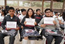 Reconoce Gobierno de Oaxaca a bachilleres con mejores promedios del Cobao