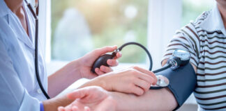 Médicos mexicanos advierten de más casos de hipertensión a edades tempranas