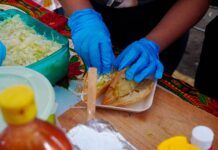 Con sabores, emprendedores gastronómicos participan en los Festivales Futboleros de la CDMX