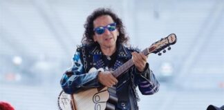 Álex Lora, la leyenda del rock: “Los narcocorridos no son más que rocanroles revolcados”