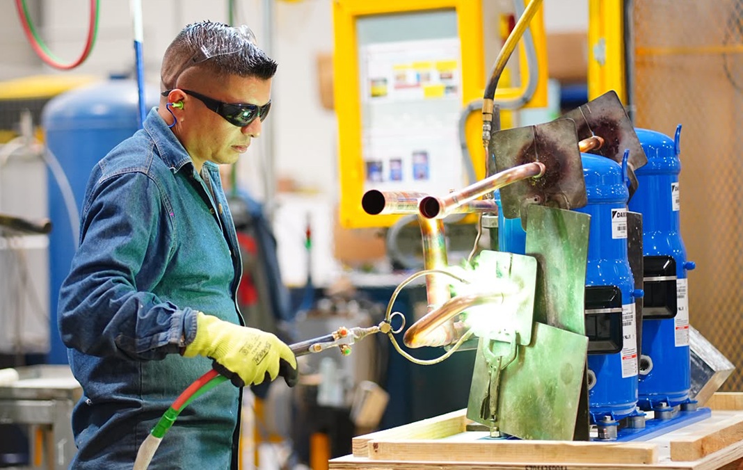 empleo obrero trabajador industria