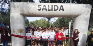 Colegio de Bachilleres del Estado de México celebra 30 años con carrera atlética; participan más de 400 personas