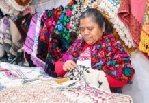 Textiles y bordados de Hueyapan se reconocen como Patrimonio Cultural Intangible de Puebla
