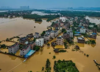 Aumentan a casi 400 mil los evacuados preventivos por las lluvias en el centro de China