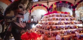 Inauguran altar de muertos Dulces Recuerdos en Palacio de la Corregidora