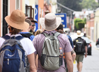 Llegan menos turistas internacionales a México pero gastan más / Por Alejandro Durán