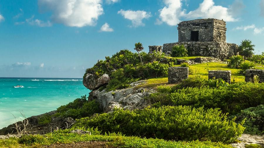 tulum-castle-and-sea