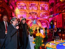 Inauguran Ofrenda Monumental de Día de Muertos en Palacio de Gobierno del EdoMex