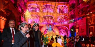 Inauguran Ofrenda Monumental de Día de Muertos en Palacio de Gobierno del EdoMex